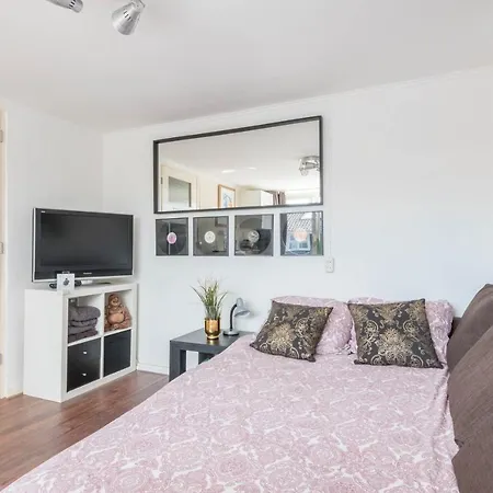 Apartment Buddha Haarlem